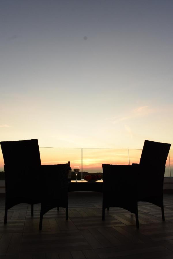 Sunset And Seaview Apartment -Brand New メーリッハ エクステリア 写真